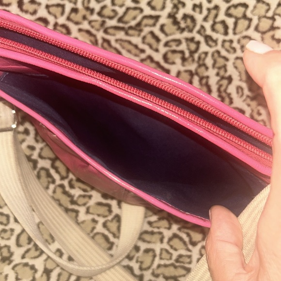 Coach patent leather crossbody pink with fabric strap - Picture 5 of 6